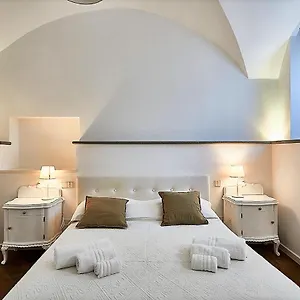 astra-modern-loft-cathedral-view.italymilanhotels.net/